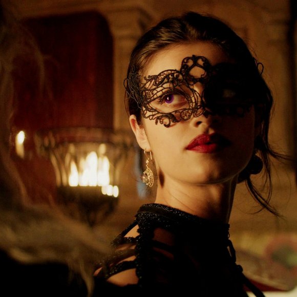 NWOT Sexy Lace Mask. - Picture 2 of 3